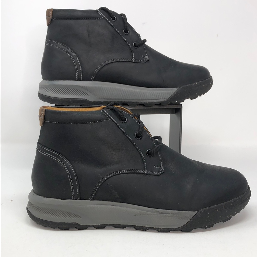 Florsheim Men’s Trailmax Black Leather Chukka Boots - Size 8.5 Wide